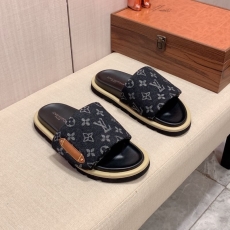 Louis Vuitton Slippers